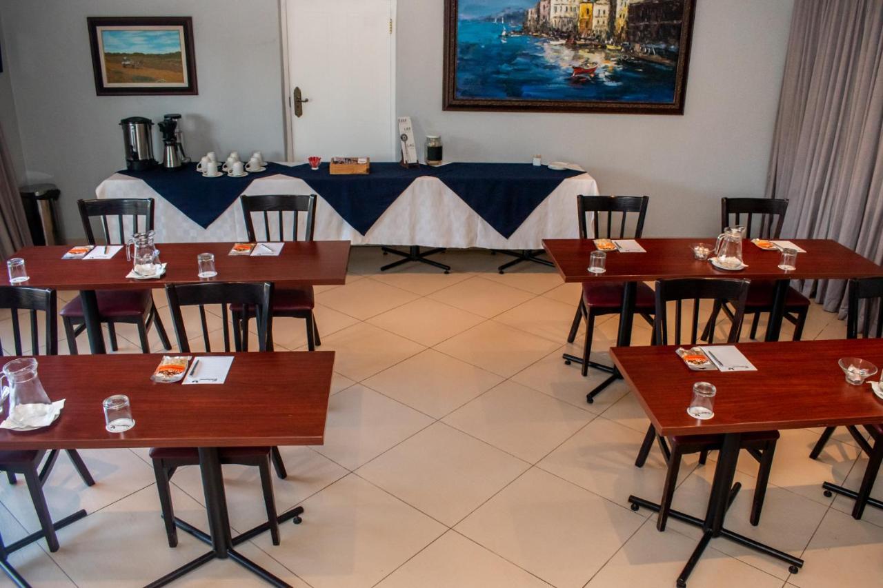 Balmoral Lodge Bellville Dış mekan fotoğraf