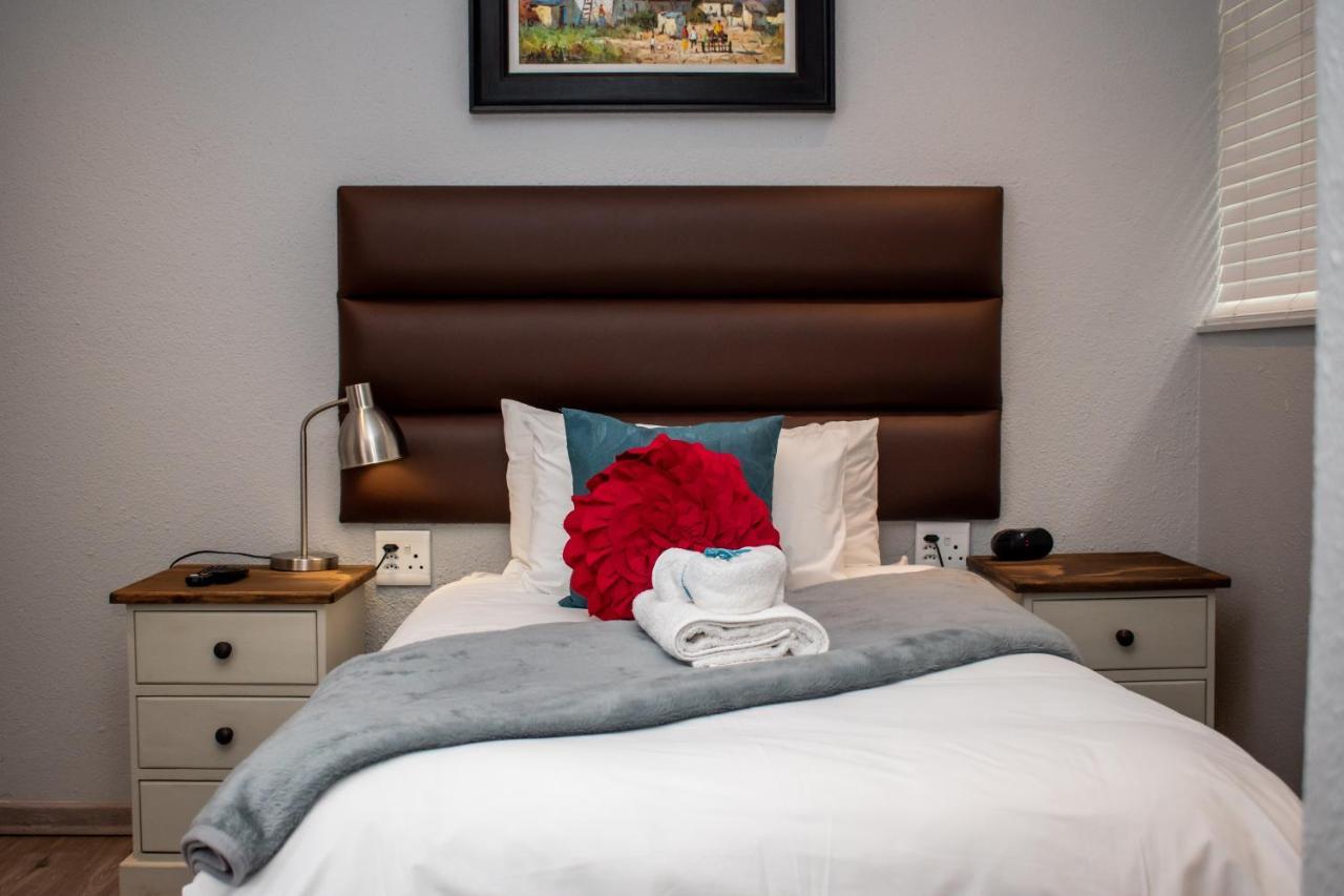Balmoral Lodge Bellville Dış mekan fotoğraf
